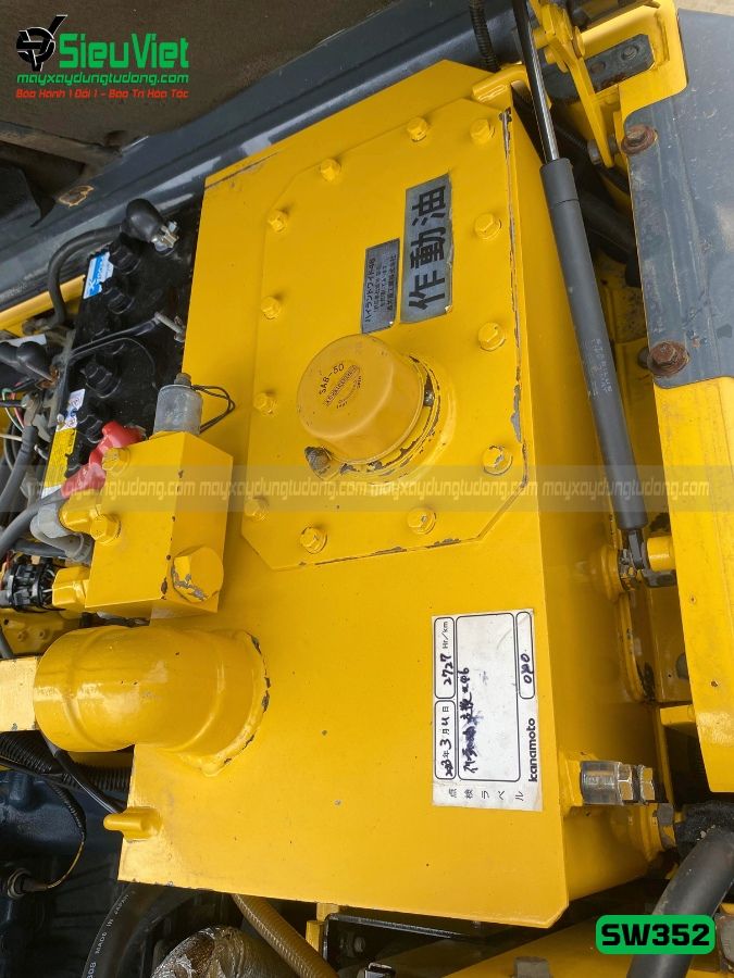 Xe lu rung nhỏ 2.8 tấn Sakai SW352 Nhật Bản (VSW3010160)