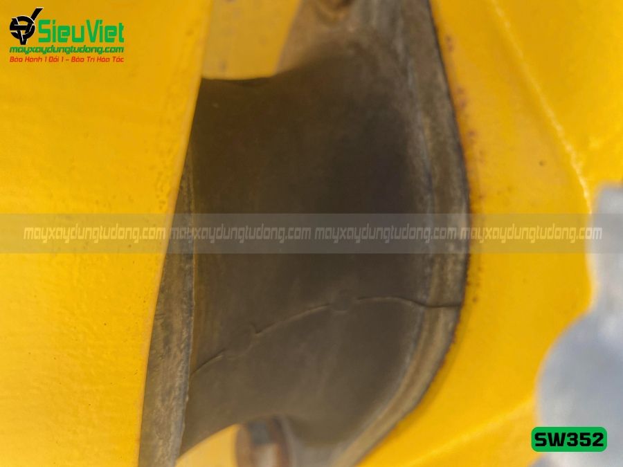 Xe lu rung nhỏ 2.8 tấn Sakai SW352 Nhật Bản (VSW3010160)