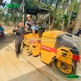 (Cho Thuê Tuần) Xe lu rung 2 tấn Thụy Điển - Động cơ Diesel