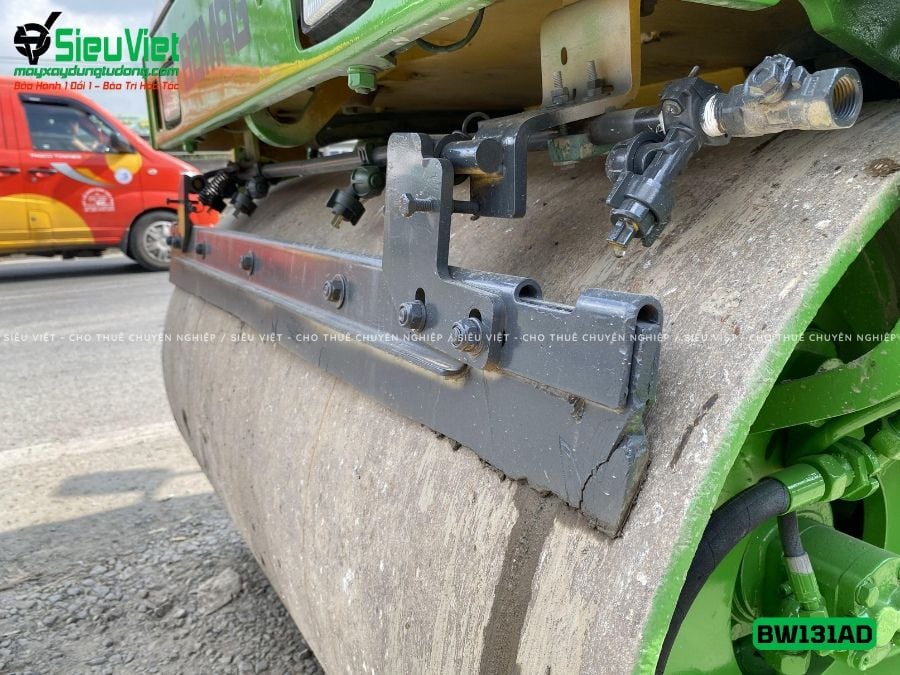 Xe lu rung nhỏ 4 tấn Bomag BW131AD-2 Đức (01513)