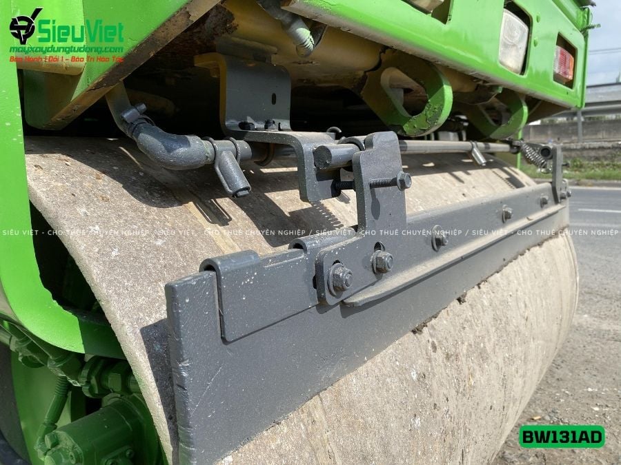 Xe lu rung nhỏ 4 tấn Bomag BW131AD-2 Đức (01513)