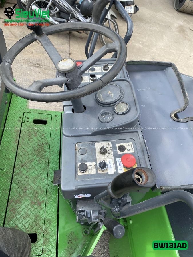 Xe lu rung nhỏ 4 tấn Bomag BW131AD-2 Đức (01513)