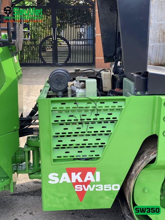 Xe lu rung nhỏ 2.8 tấn Sakai SW350-1 Nhật Bản (VSW1410493)