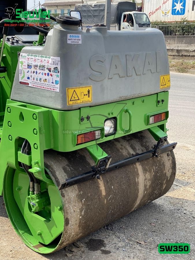 Xe lu rung nhỏ 2.8 tấn Sakai SW350-1 Nhật Bản (VSW1410493)