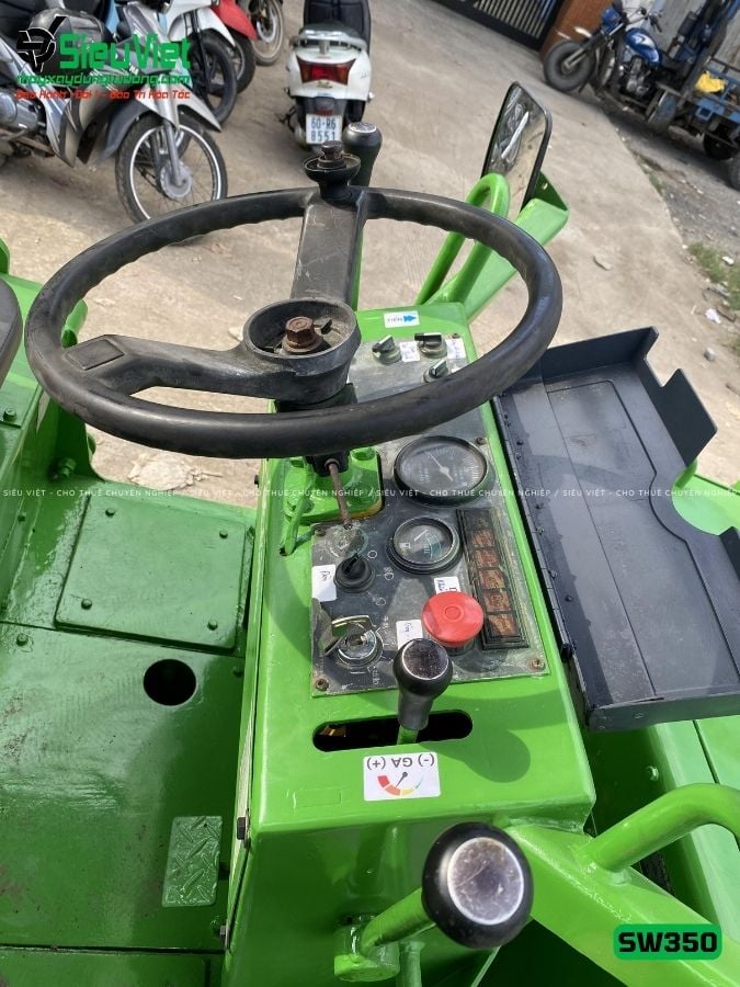Xe lu rung nhỏ 2.8 tấn Sakai SW350 Nhật Bản (VSW510488)