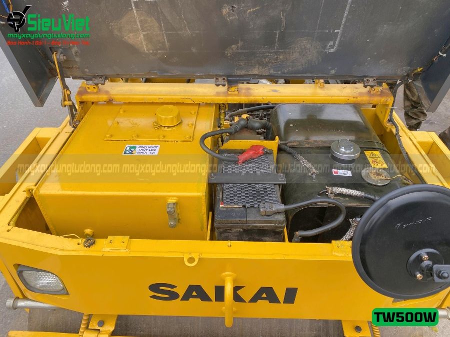 Xe lu rung nhỏ 3.6 tấn Sakai TW500W-1 Nhật Bản (VTW1521905)