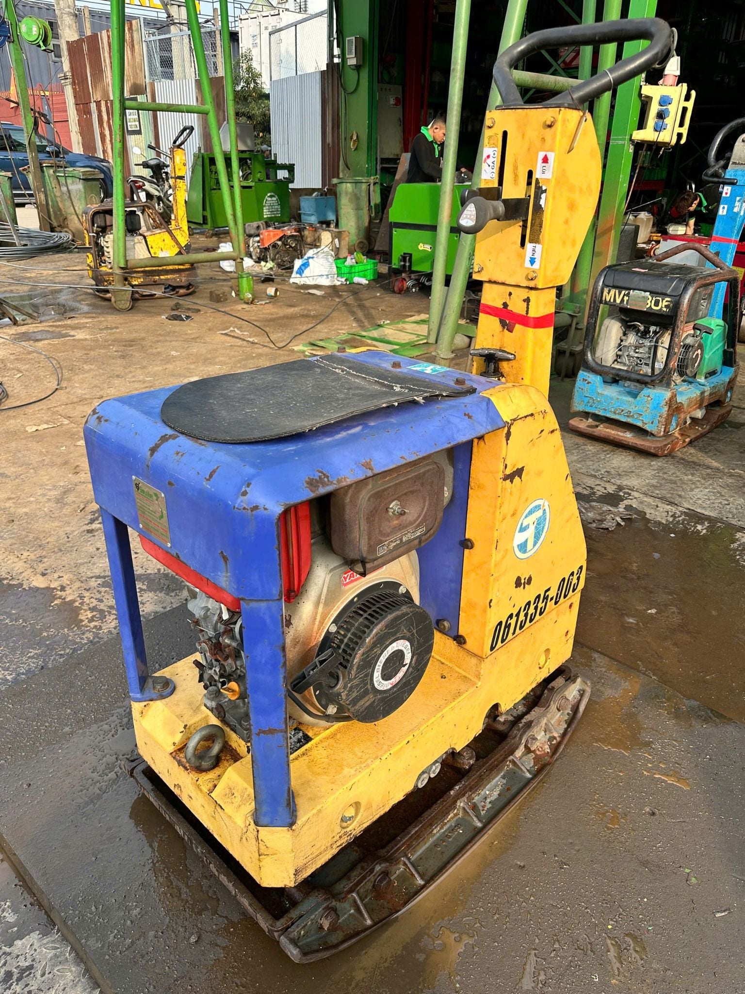 Cũ, Loại 1 - Máy đầm bàn thuỷ lực DBTL34 300-400Kg - Dầu diesel