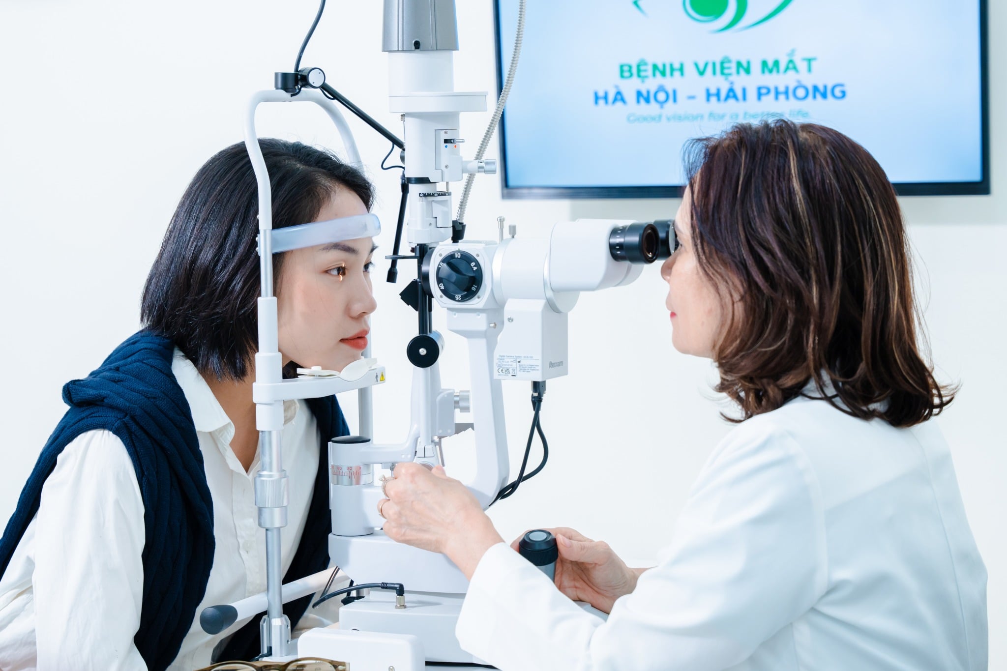  Khám mắt chuyên sâu 