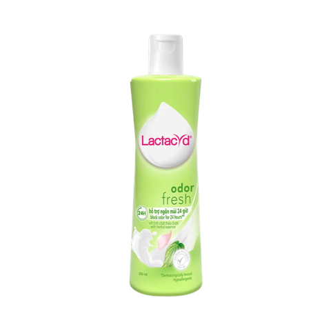 Dung dịch vệ sinh phụ nữ Lactacyd Odor Fresh (lá trầu) 250ml