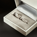  Amour Cặp nhẫn cưới vàng trắng Moissanite CP-Amour-WG10 