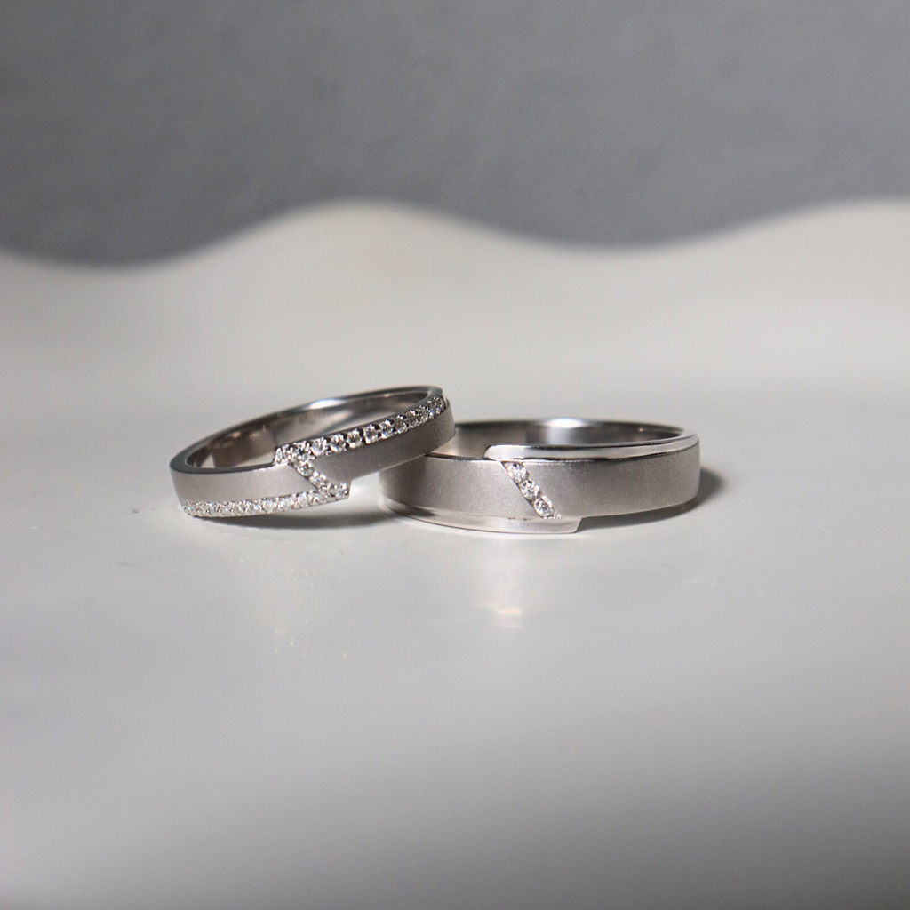 Nhẫn cưới vàng trắng 18K tại JJewellery
