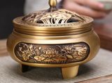  Lư hương hoa sen khắc nghệ thuật Chất liệu đồng Sử dụng đồ trưng bày Kt 15*12*11.5cm nặng 1.7kg 