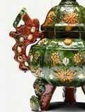  Lư hương đầy màu sắc sang trọng Chất liệu gốm sứ Sử dụng đồ trưng bày Kt 20*30cm 