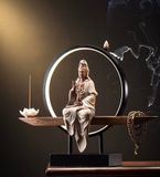  Tượng Quan Thế Âm Bồ Tát lư hương chảy ngược sáng tạo Chất liệu gốm sứ + gỗ + sắt + đèn LED 