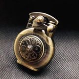  BẬT LỬA ROCKER CAO CẤP CHÍNH HÃNG  Vật liệu: đồng/hợp kim Bản lề: đinh tán Cân nặng: 80g (±5)  Kích thước: 60mmX30mmX13mm 