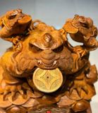  Thiềm thừ mẫu tử đẹp kĩ Gỗ hương ta liền khối hàng siêu phẩm Hàng đục nét tứ diện 