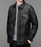  ÁO KHOÁC THỜI TRANG NAM CAO CẤP Chất liệu sản phẩm: Lớp trên: 100% sợi polyester  Lớp dưới: 100% polyester (trừ vật liệu không có sợi)  Lót bông: lông vũ (hàm lượng giảm 90%) 