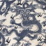  ĐĨA GỐM SỨ TRẮNG XANH CỔ THỜI NHÀ THANH Chất liệu: gốm sứ Kích cỡ: đường kính 26cm, cao 2,8cm 