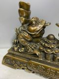  BÚT THƯ PHÁP THIỀM THỪ đồng cũ sắc nét Chiêu tài bậc nhất Nặng 3.5kg Trưng bày tuyệt đẹp 