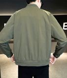  ÁO KHOÁC NAM CAO CẤP Màu sắc: Đen, Xanh Rêu Chất liệu: Sợi Polyester 100% 
