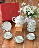  ẤM CHÉN ĐÀI CÁC TRÚC CHUỒN MEN KEM Dung tích: 450ml Chất liệu: Hàng vẽ tay, men khử 