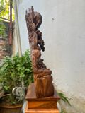  Cụ thần trà gỗ bách xanh Tượng đục tay tỉ mỉ,thần thái đẹp Kích thước chưa gồm kỷ:cao55x30x12 
