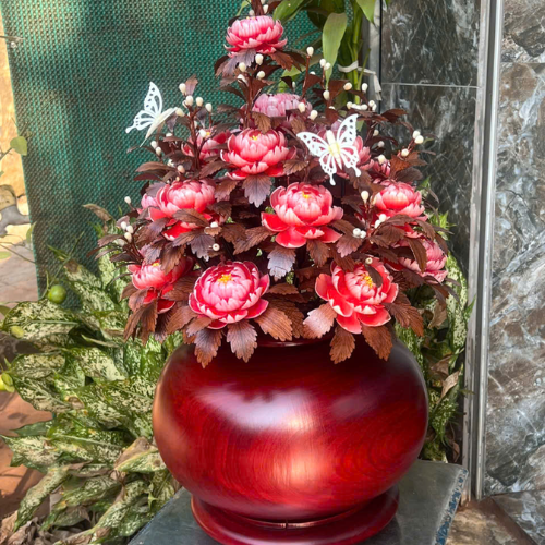  Bình hoa ngà kết hợp lá sưa đỏ Ốc inđô cành nhụy san hô bình gỗ tử đàn 