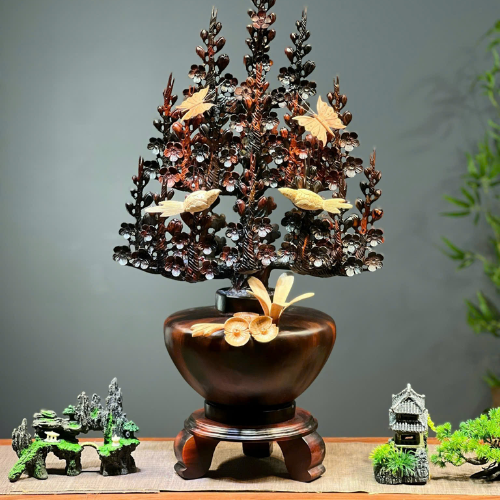  Bình mai phú quý tài lộc Gỗ trắc ta đỏ đen quý hiếm Kt : cao 89 ngang 48 sâu 35 Kt cả kỷ 11 đk bình 31 cao 23 