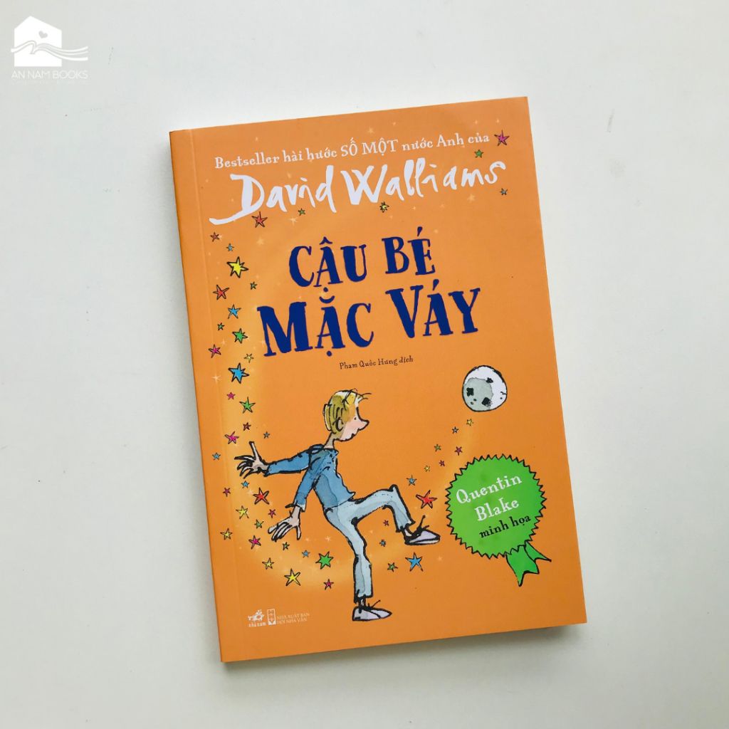  Sách - Cậu bé mặc váy (David Walliams) - Tái bản 