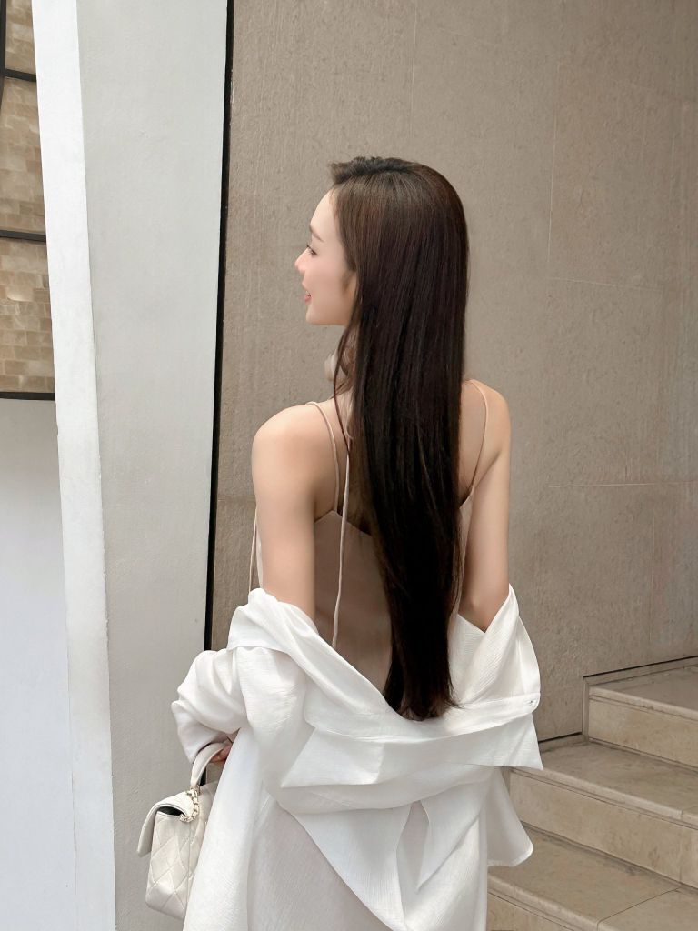 Set đầm lụa hai dây dáng dài mix sơ mi mỏng