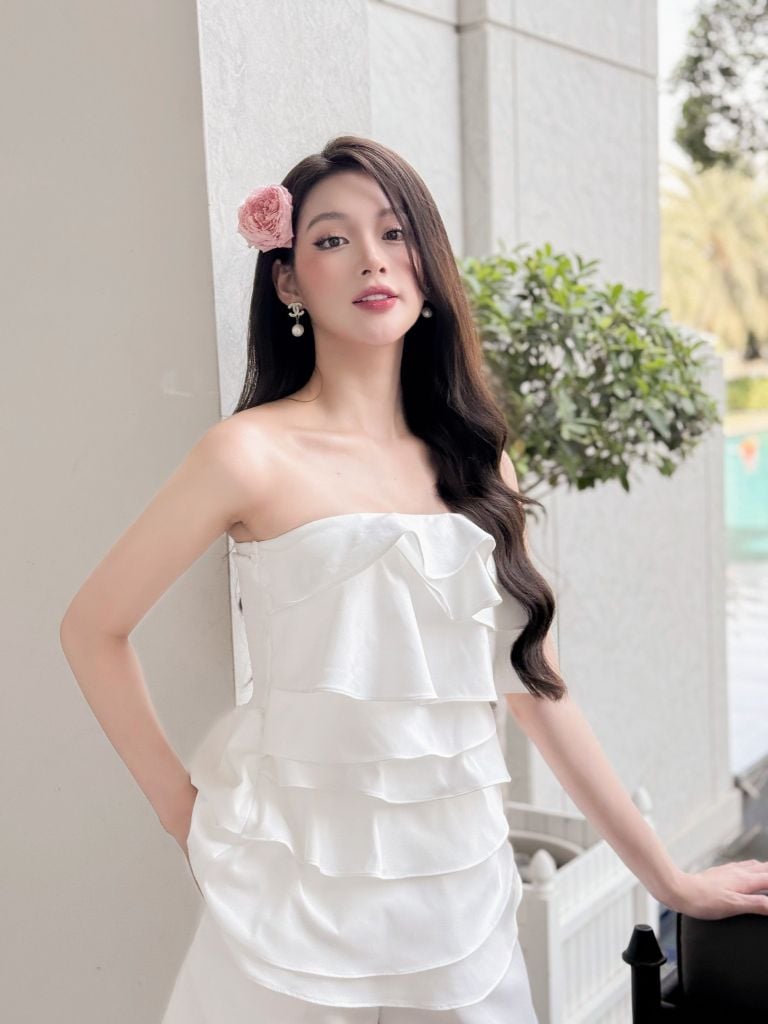 Set áo bèo cúp ngực phối quần kaki ngắn