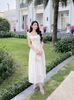 Đầm thiết kế maxi trắng dài phong cách tiểu thư