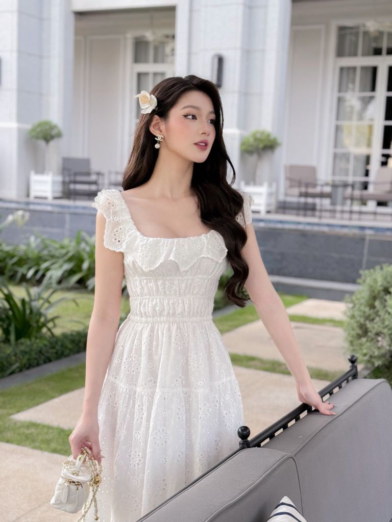 Đầm thiết kế maxi trắng dài phong cách tiểu thư