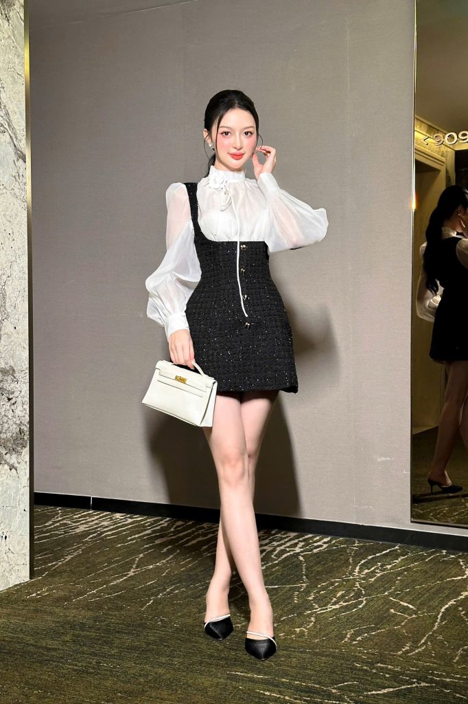 Set áo tơ tay dài phối chân váy tweed