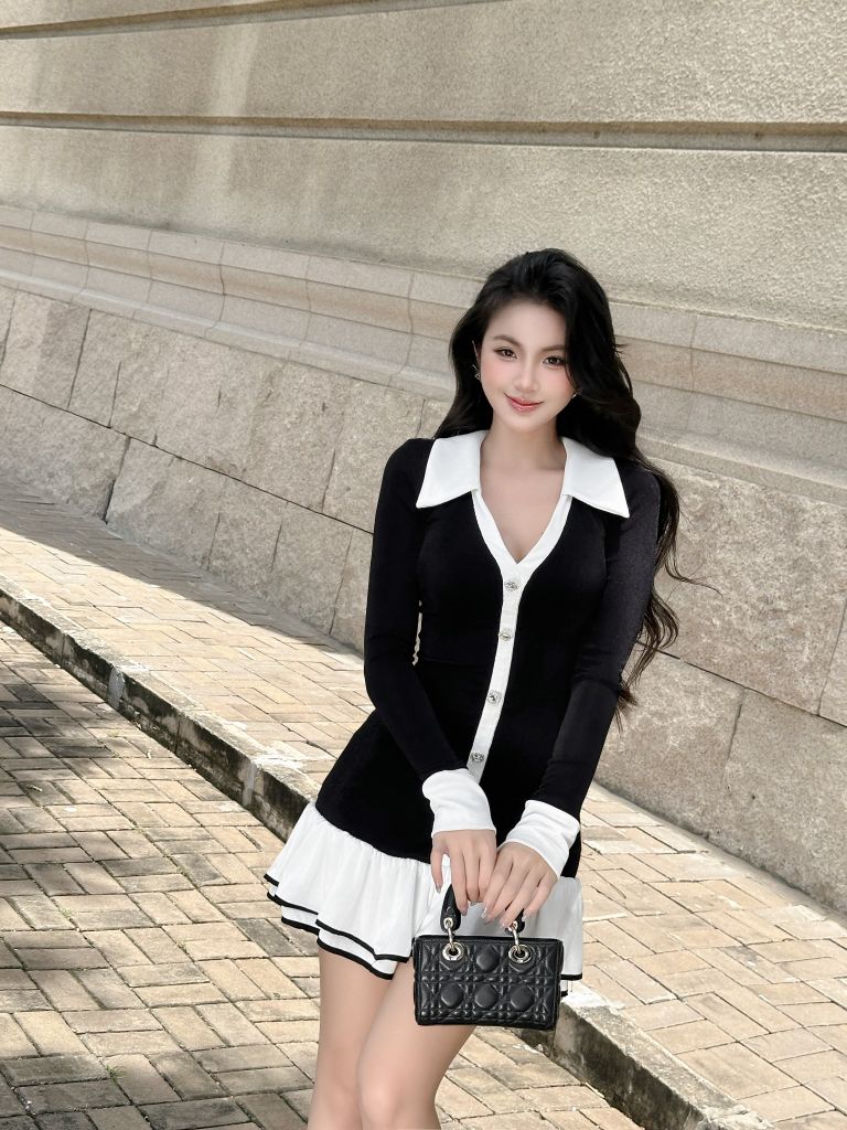 Đầm thun tăm ôm body tay dài đuôi xoè dáng ngắn