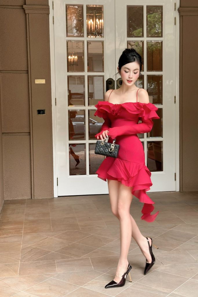 Đầm trễ vai tay dài nữ tính