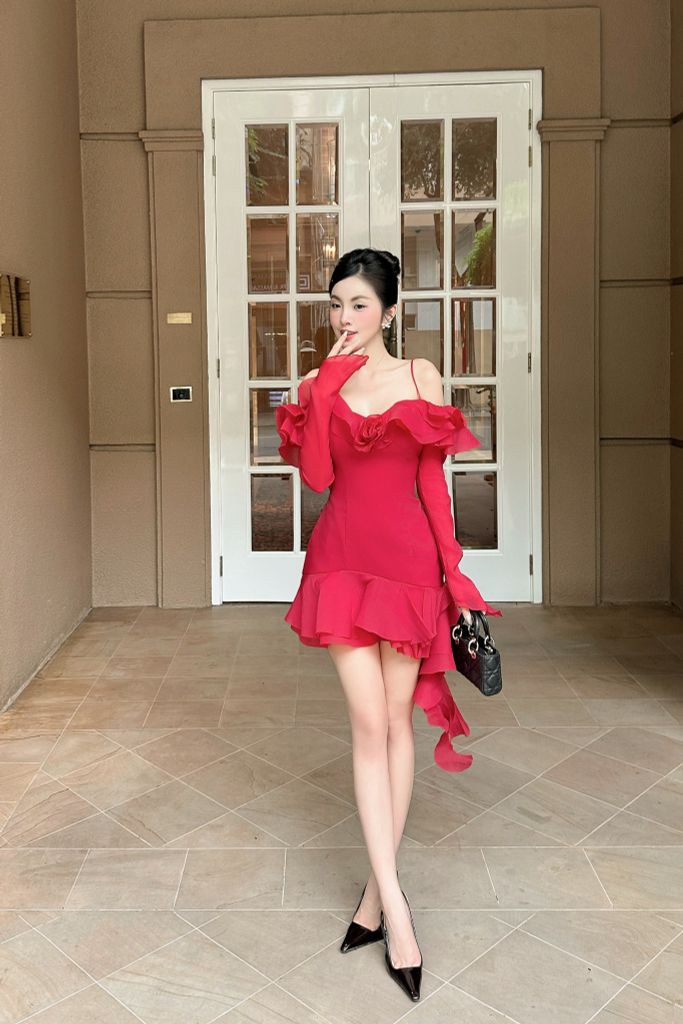 Đầm trễ vai tay dài nữ tính