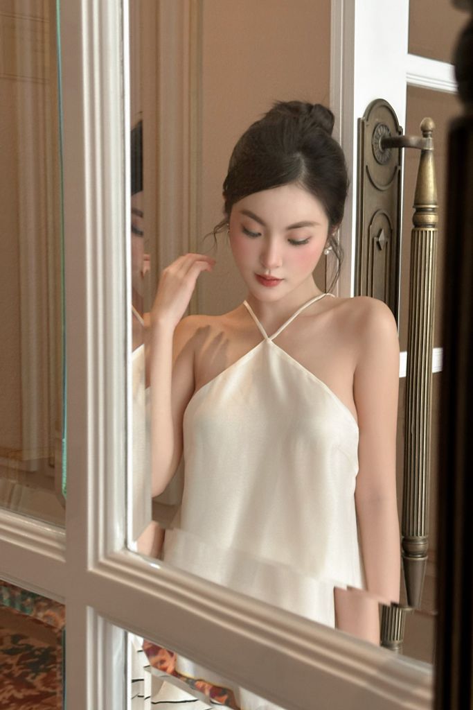 Set áo yếm phối chân váy xoè