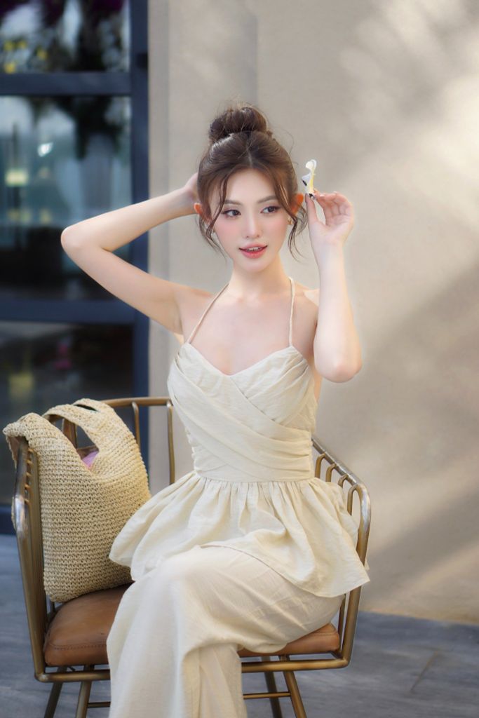 Set áo linen hai dây phối quần suông