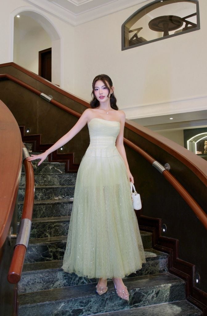 Đầm xoè cúp ngực lưới kim sa