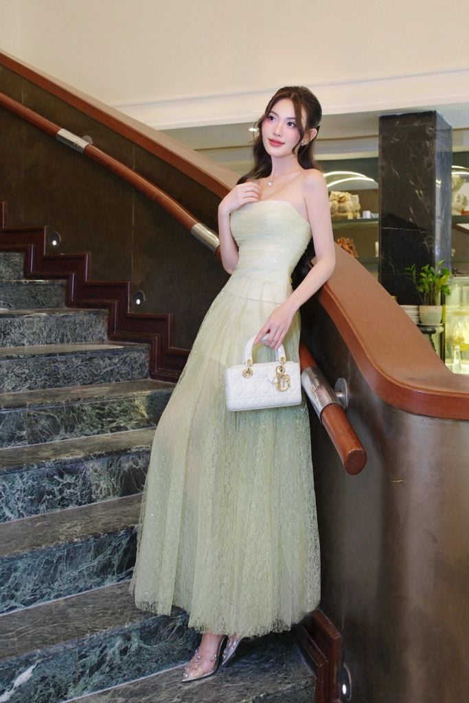 Đầm xoè cúp ngực lưới kim sa