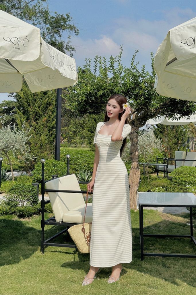 Đầm thun sọc cổ vuông