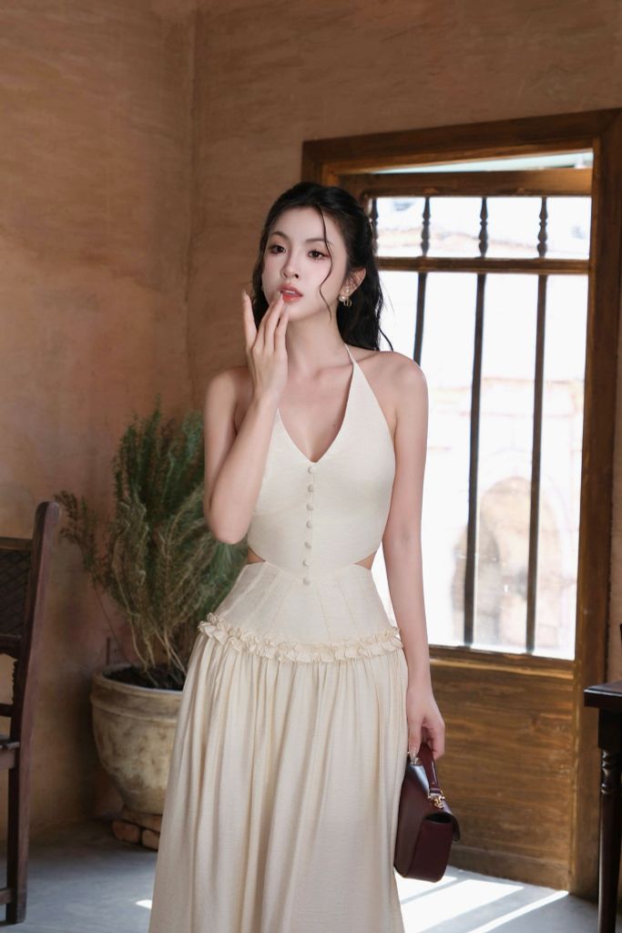 Đầm maxi xoè cột dây khoét eo
