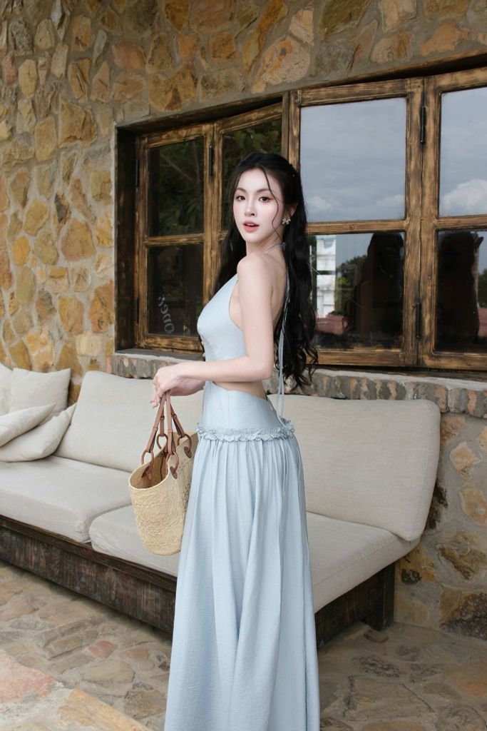 Đầm maxi xoè cột dây khoét eo