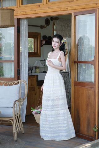 Đầm maxi thêu đồng tiền