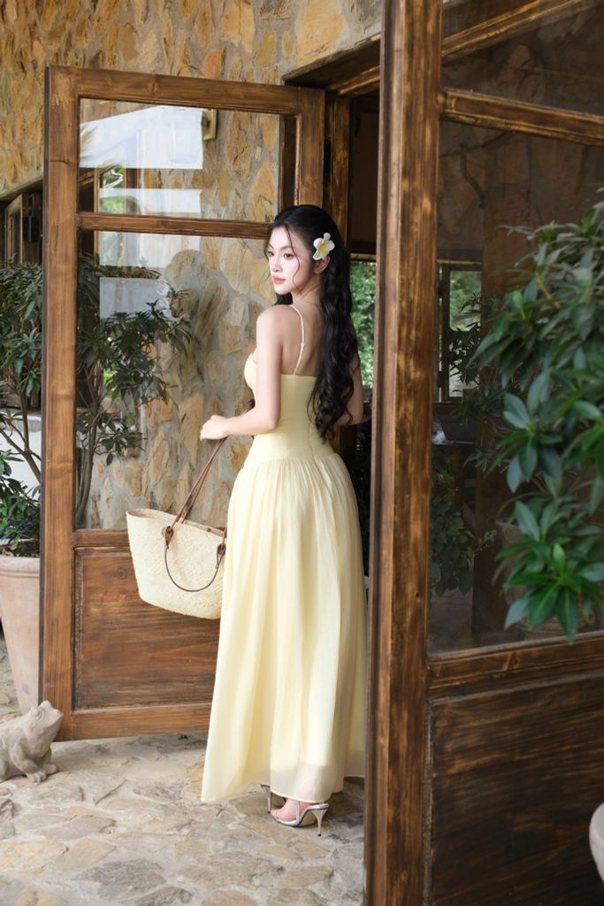 Đầm cúp xoè hai dây dập ly dáng dài
