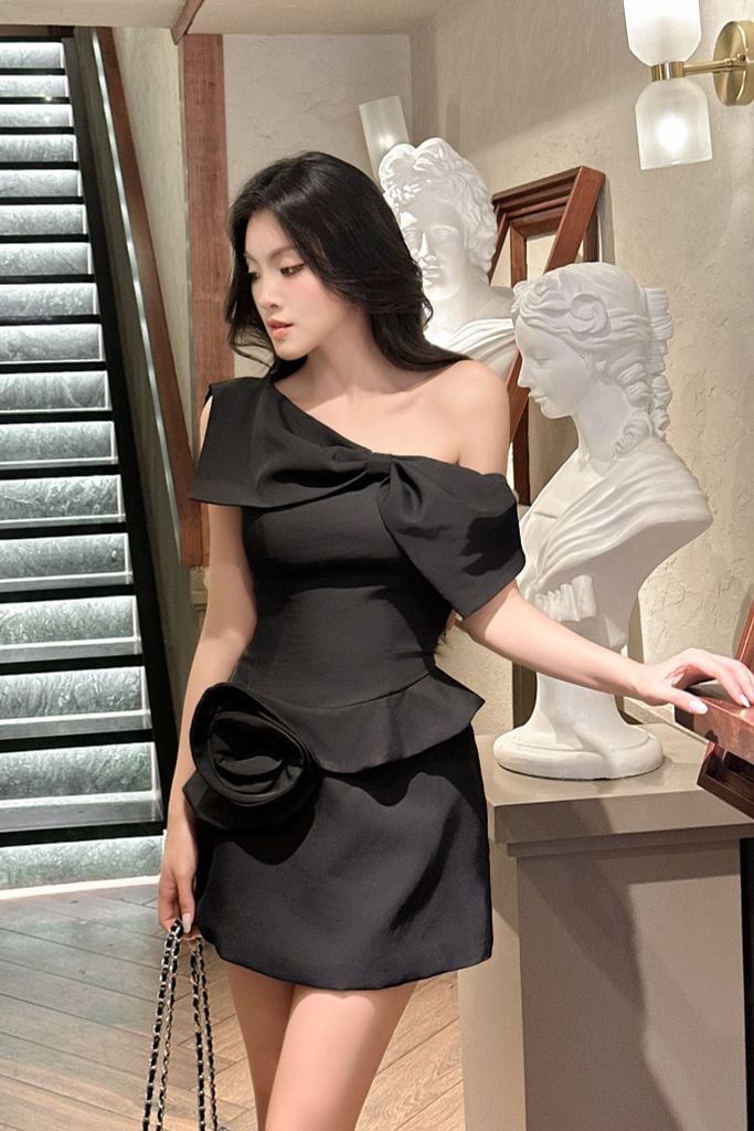 Đầm nơ lệch vai dáng ngắn