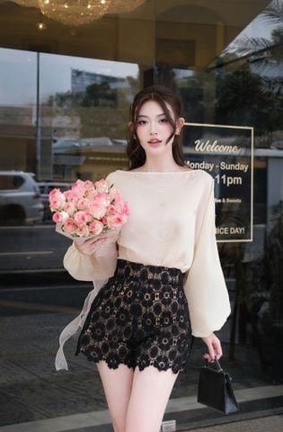 Set áo tơ đính cườm phối quần ren