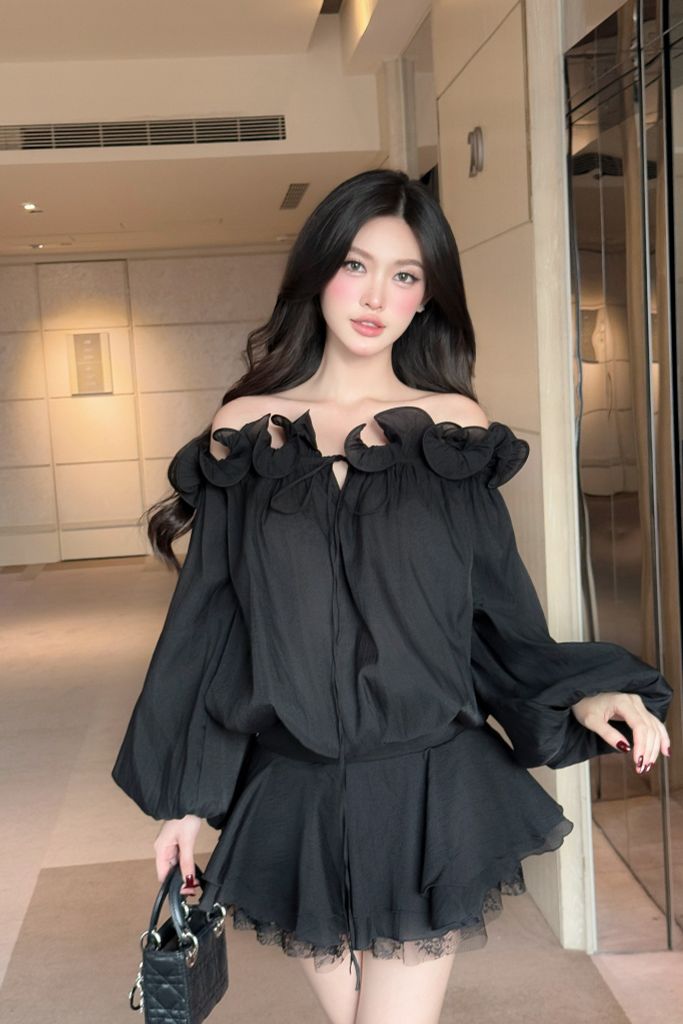 Đầm cổ sóng bèo tầng dáng ngắn