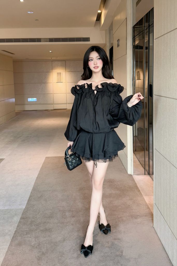 Đầm cổ sóng bèo tầng dáng ngắn